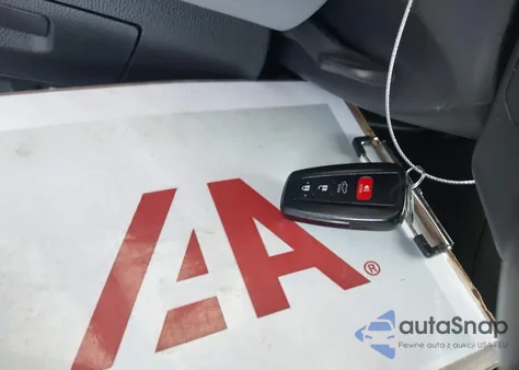 2021 Toyota Highlander Xle from USA, damaged, VIN 5TDHZRBH1MS557213